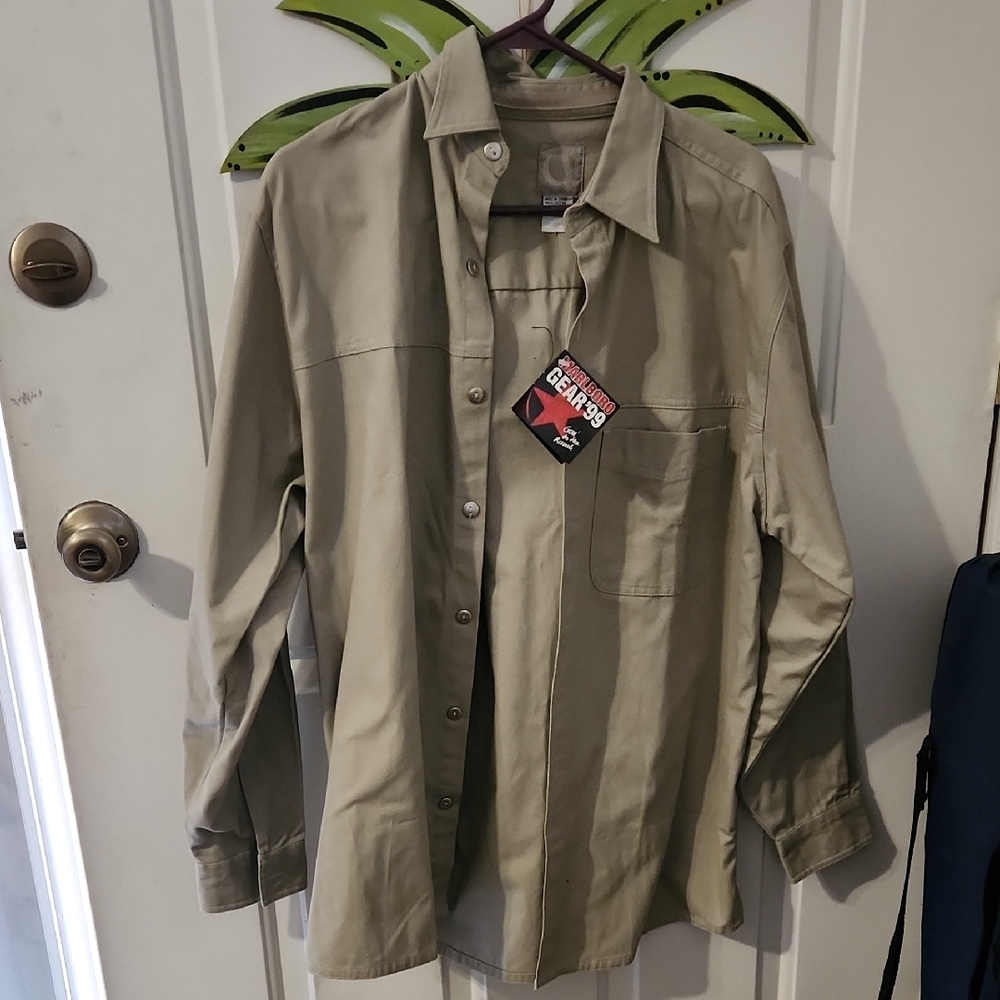 NWT Men's Marlboro Button Down Shirt